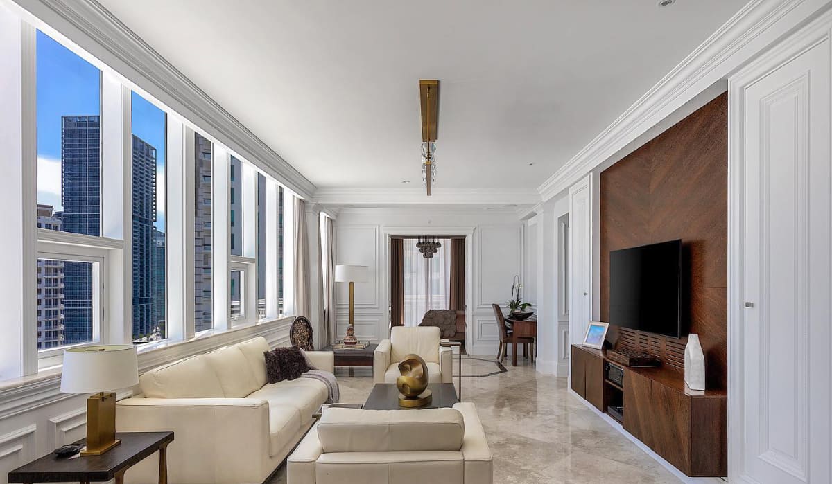 How to Choose Interior Doors Considering Ceiling Design: Harmonizing ...