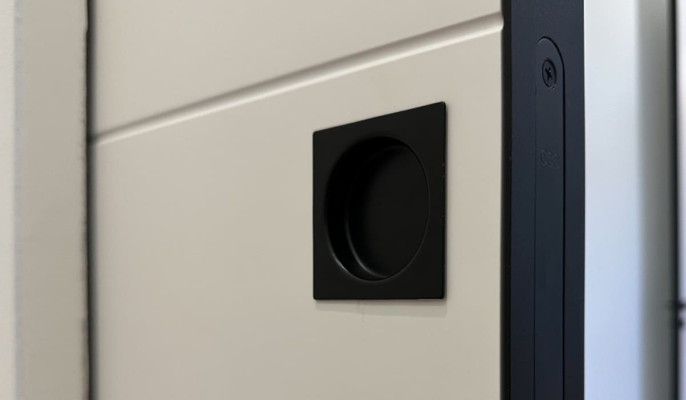 Designer Tips for Using Black Accents on Interior Doors